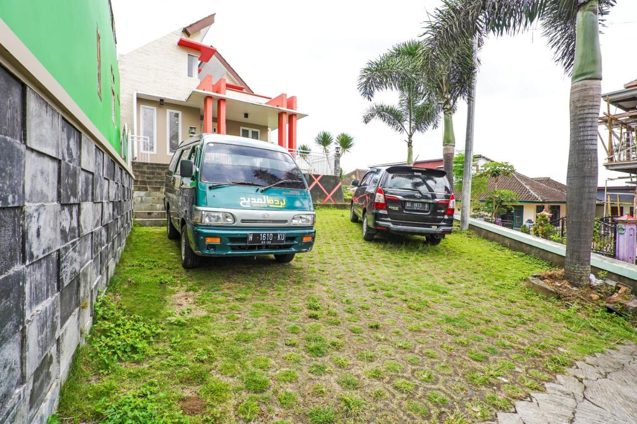 OYO 90642 Lancar Homestay Syariah Tlekung Luaran gambar