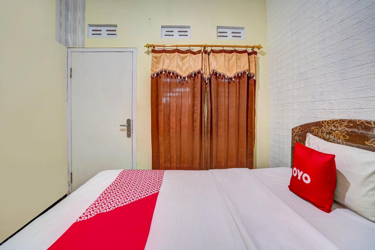 OYO 90642 Lancar Homestay Syariah Tlekung Luaran gambar
